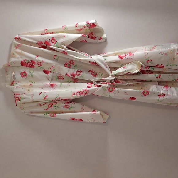 CABERNET ROBE ( LARGE) - Picture 2 of 10